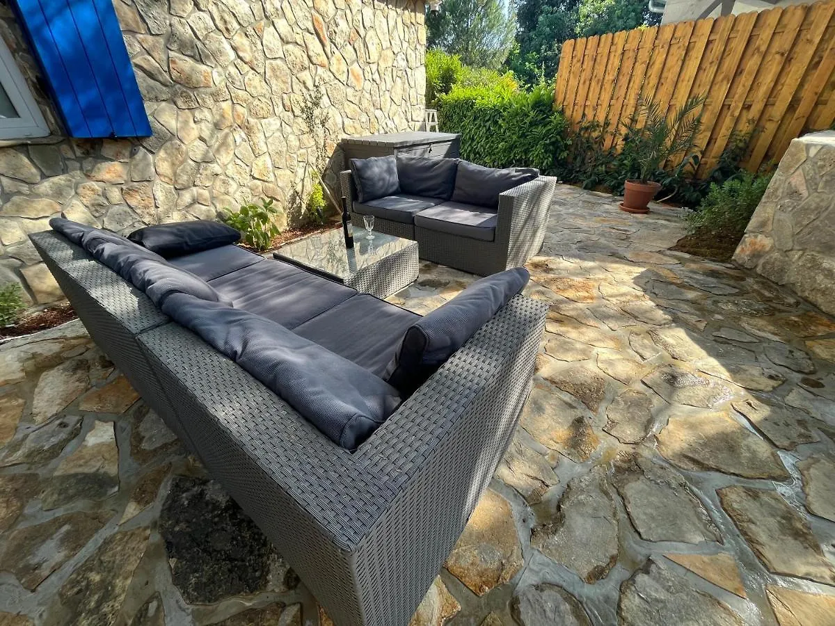 Blue Penguin Apartment Pinezici  0*, Pinezici (Krk) Croatia