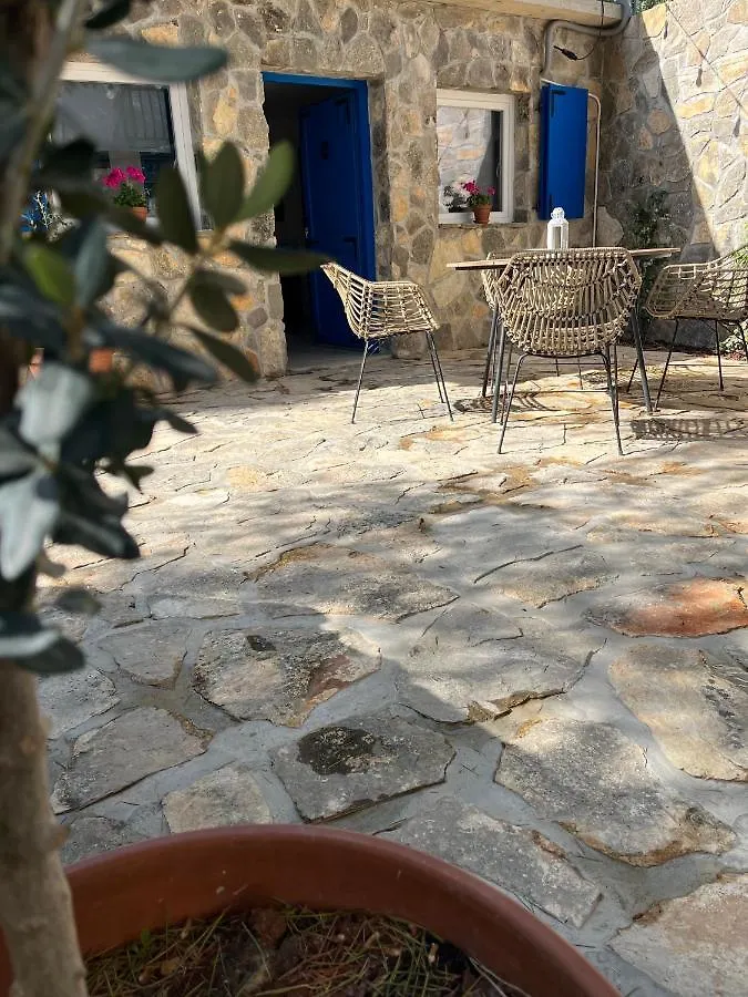 Ferienwohnung Blue Penguin Pinezići Kroatien
