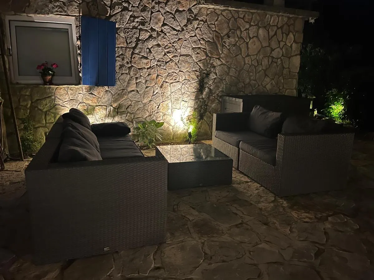 Apartment Ferienwohnung Blue Penguin Pinezići
