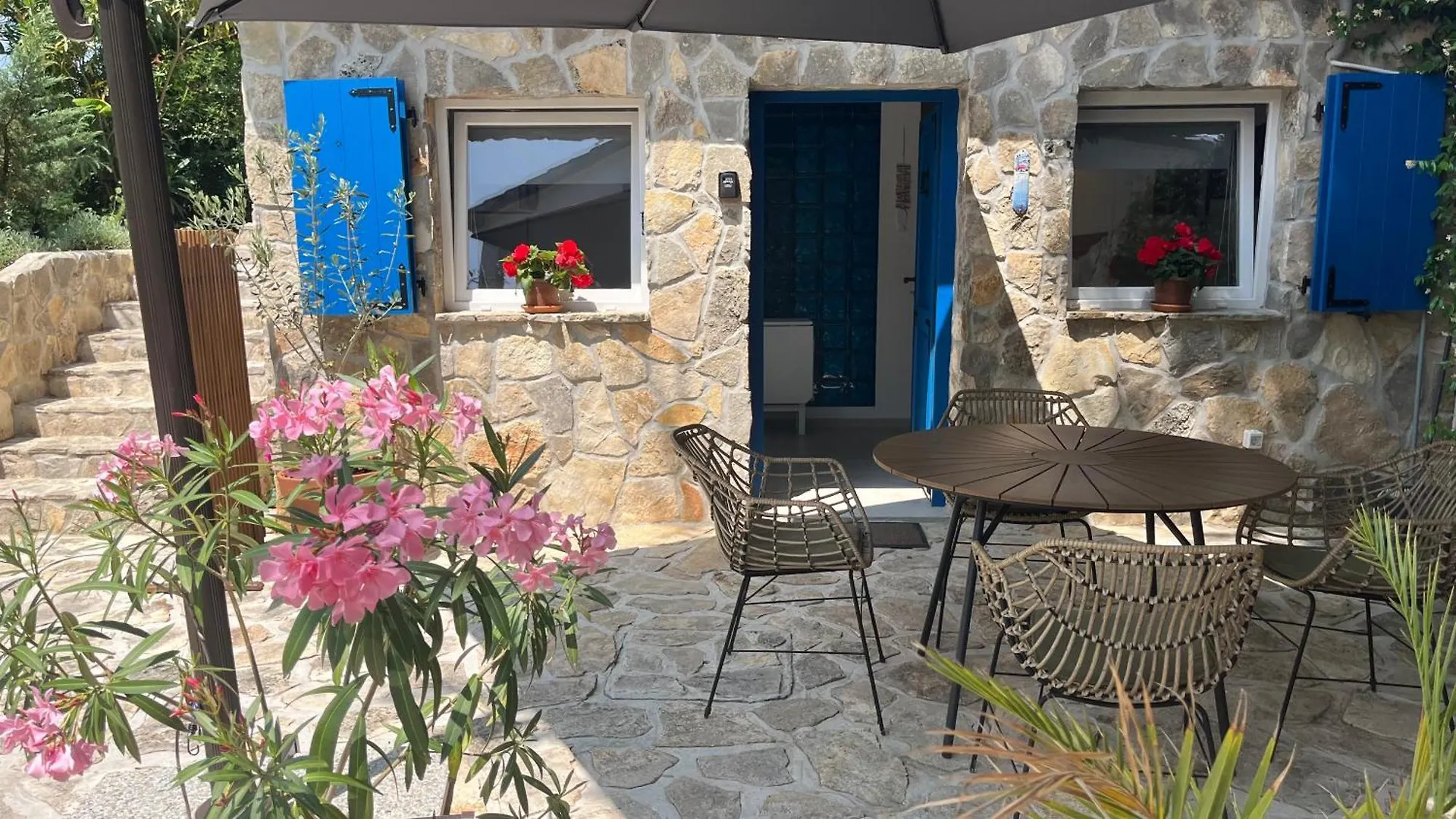 Ferienwohnung Blue Penguin Pinezići 0*,  Kroatien
